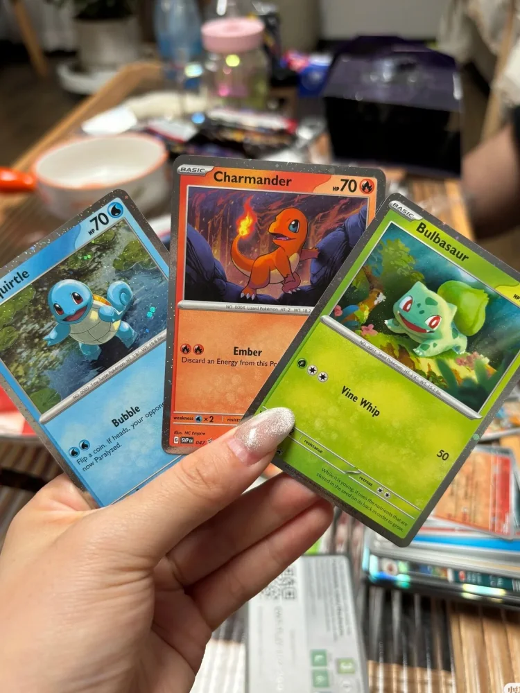 بيع Ptcg أصلي: القرمزي والبنفسجي جمع 151 مجموعة عرض الشريك الأول الديكور حزمة إضافية بطاقات المفاجأة