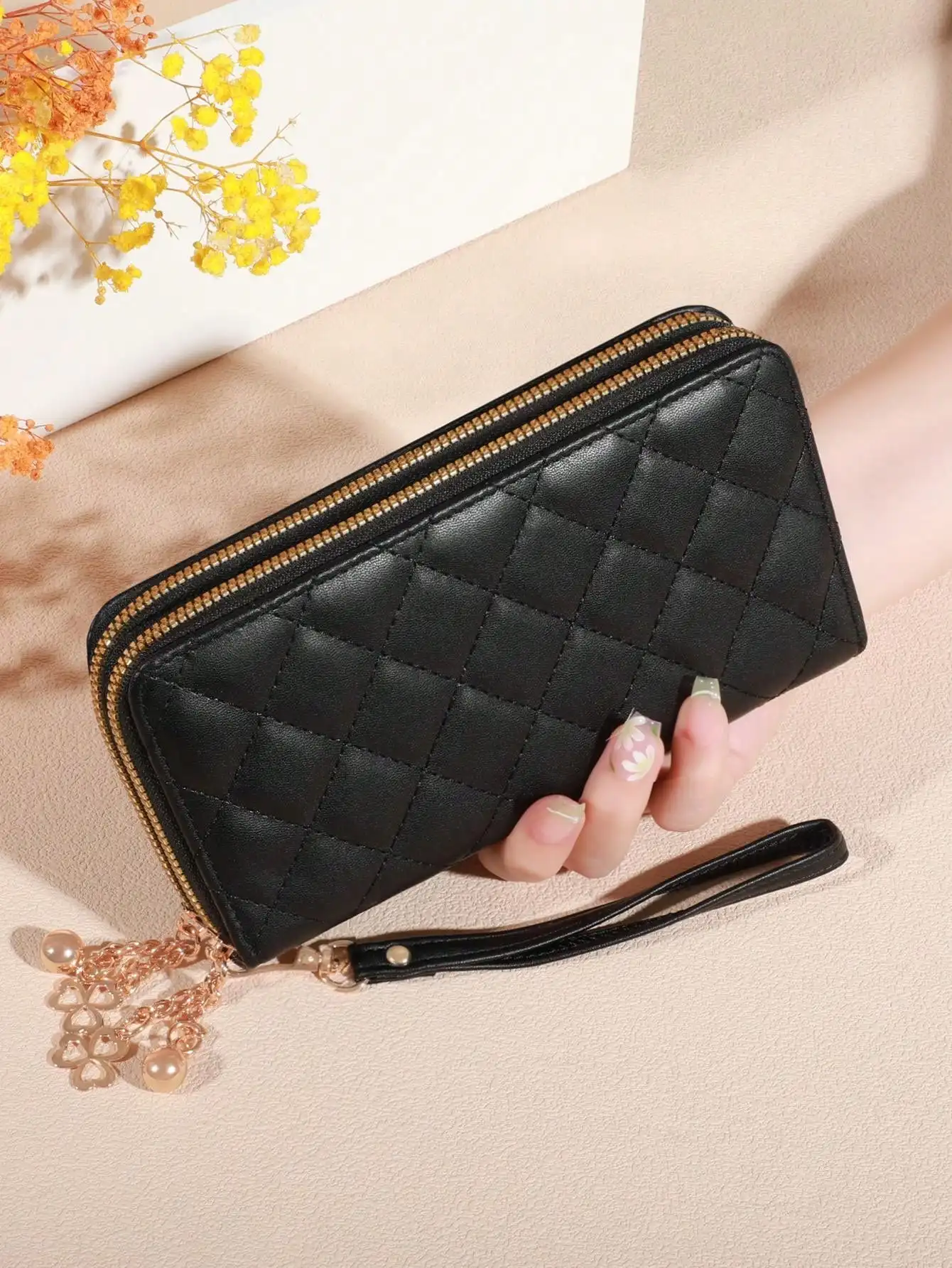 

Classic Large Capacity Zipper Clutch Wallet With 8 Card Slots And Multiple Compartments Elegant Plaid Embroidered Christmas Gift