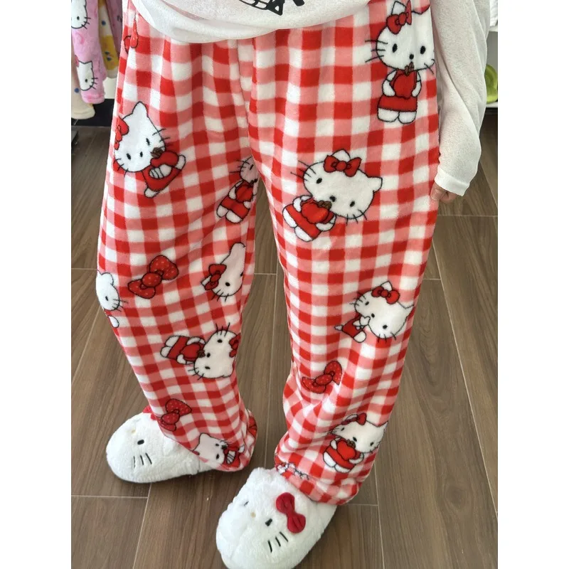 Celana Piyama Flanel Tebal Sanrio Hello Kitty Baru Celana Rumah Ramah Kulit Hangat dan Kasual Musim Gugur dan Musim Dingin
