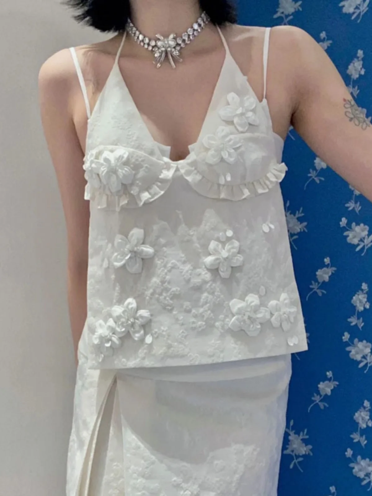 

Floral Decorated Versatile Top Women's Summer Outerwear Loose Fit Three-acetate Fiber Cotton 100% Hanging Neck Style