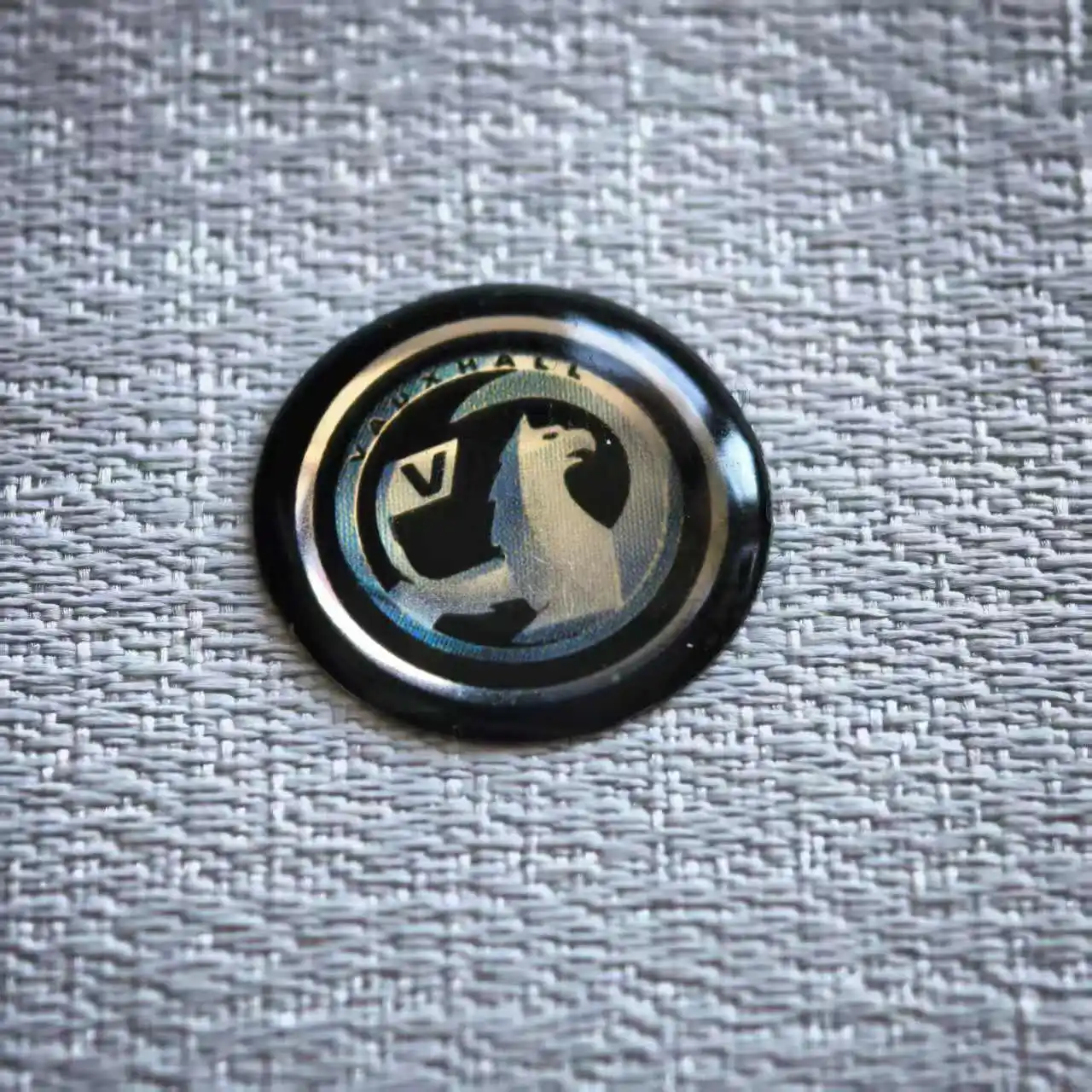 For VAUXHALL Corsa Zafira Insignia Mokka DIY 13mm 14mm Epoxy Crystal Car Key Shell Fob Sticker Remote Emblem Symbol Badge  Label