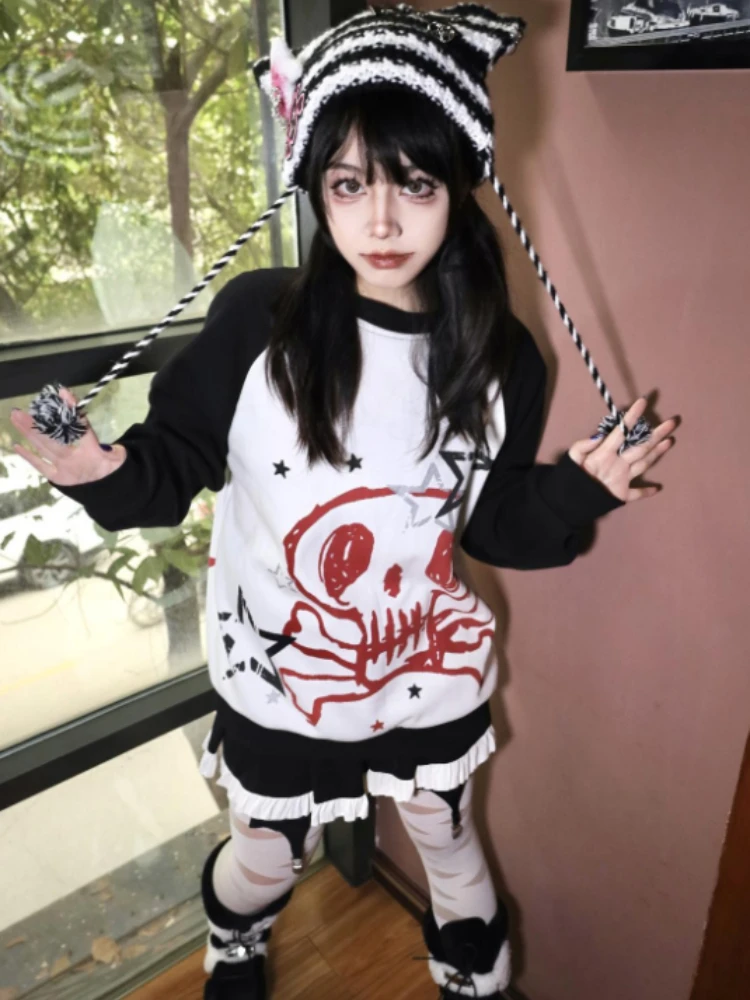 

2023 90s Emo Gothic Skull Print Sweatshirt Women Y2k Cyber Punk Patchwork Long Sleeve T-shirts Harajuku Oversized Loose Hoodies