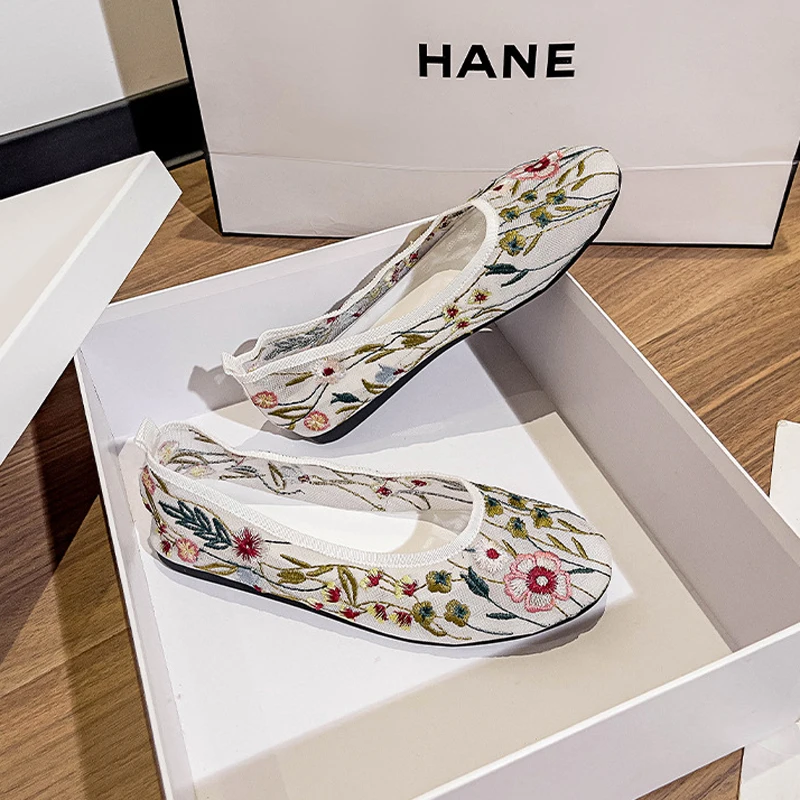 

Ballet Flat Shoes Woman Embroidery Round Toe Shoes Slip on Flats Mary Jane Shallow Comfortable Flower Loafers Mesh Zapatos Mujer