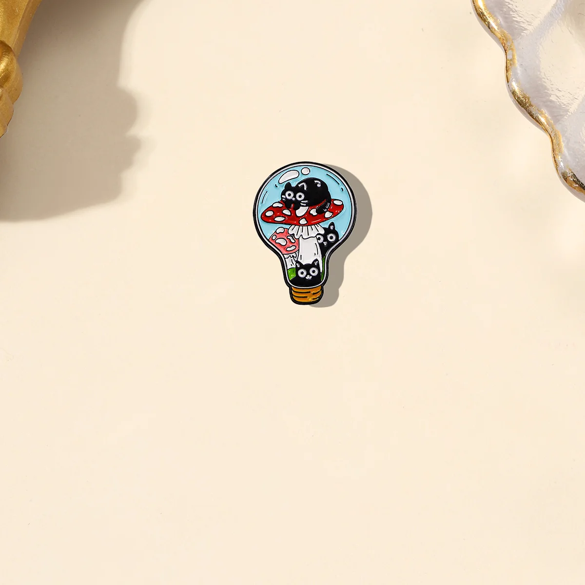 Creative Cat Brooch Women's Autumn and Winter Animal Metal Badge Trendy and Versatile Clothes Bags Scarf Accessories Brooch