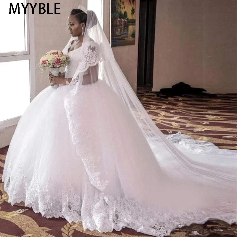 

White Ball Gown Wedding Dresses cap sleeve 2022 beading Gorgeous Lace V-Neck royal Train Plus Size Bridal Gowns Robe De Mariage