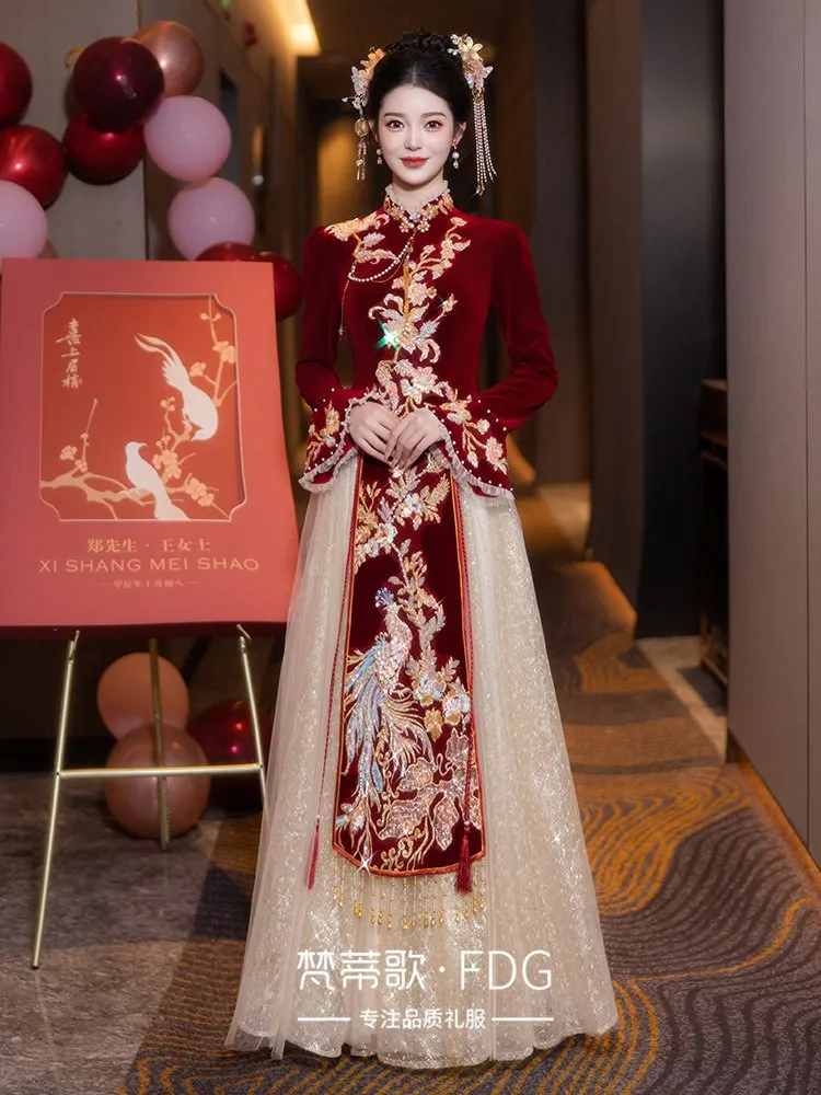 

Новое платье-ципао в китайском стиле, длинное, с длинными рукавами, из вельвета.