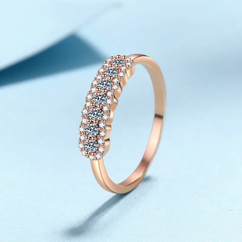 

Exquisite Store Moissanite 0.37CT Classic 18K Rose Gold Rings for Women Simple Versatile for Daily Use and Wedding Party Gifts