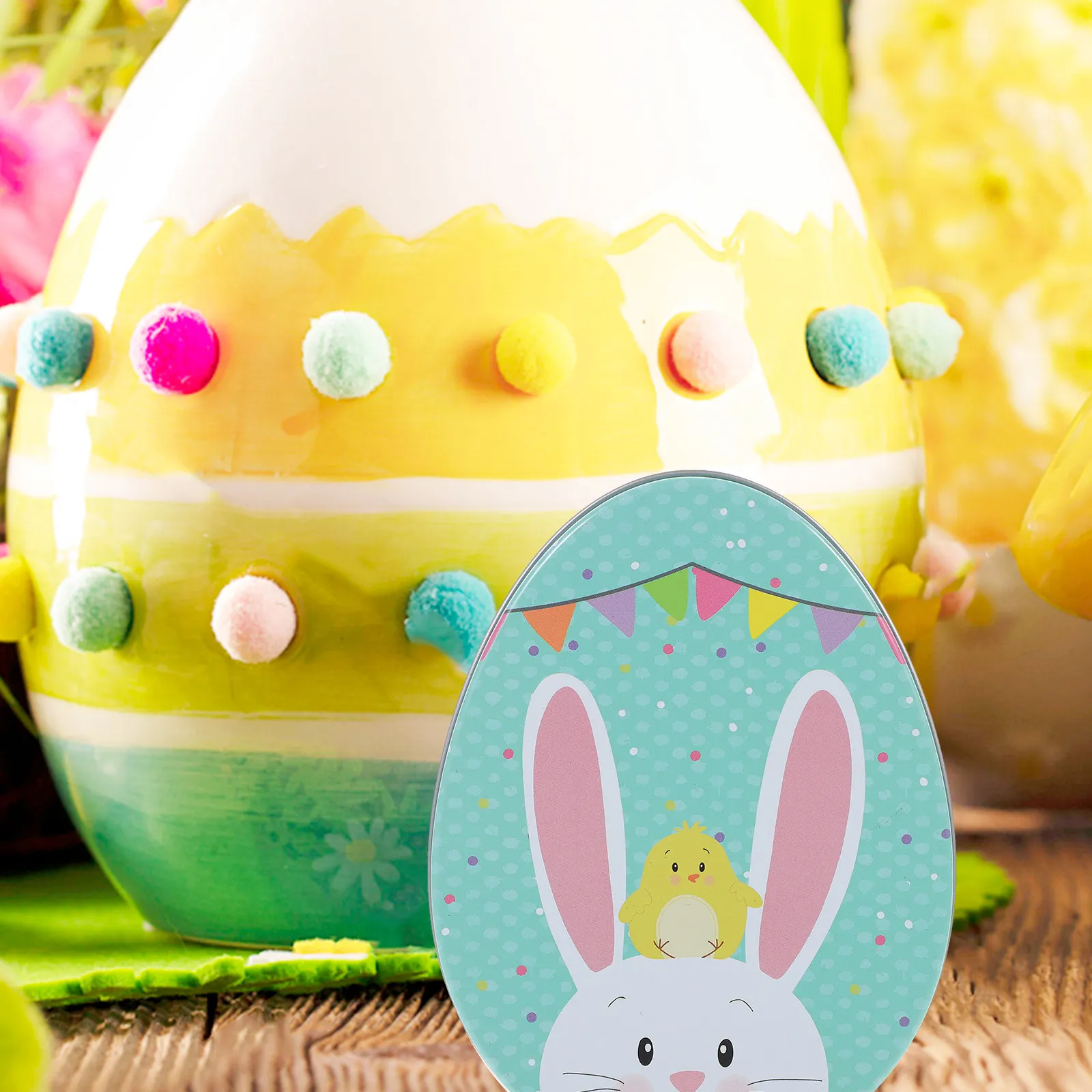 

2Pcs Easter Iron Candy Box Egg Shaped Treat Container for Chocolate Mints Sweets Party Favor Gift Packaging Box Easter Decor