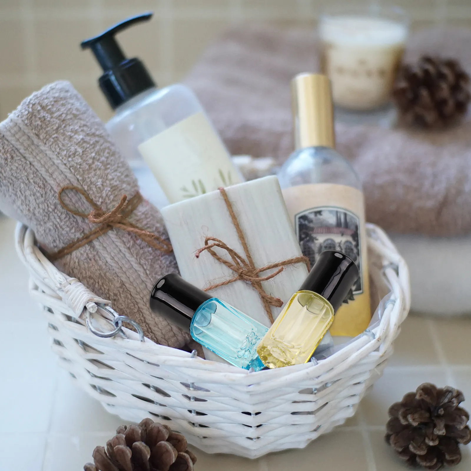 

6Pcs 3Ml Glass Roll-on Bottle Refillable Essential Oil Container Travel Friendly Leakproof Subpackaging Dispenser