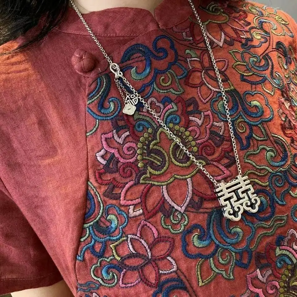 2025 Nieuwe zomerjurk van katoen en hennep voor dames Mode Vintage geborduurde jurk Halflange vrouwelijke jurken