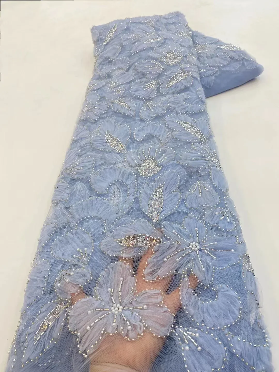 

Beaded Fabrics Lace with 3d Flower Luxury Lace High Quality Beaded Fabrics 2025 White Dress Embroidered Fabric HXZ5753