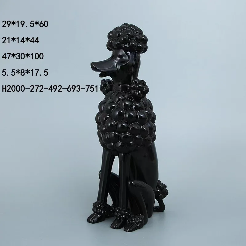 Unikatowa, popularna, tania, fabrycznie nowa rzeźba pudla z włókna szklanego, ręcznie rzeźbiona, w kolorze czerwono-czarnym, do dekoracji hotelu.