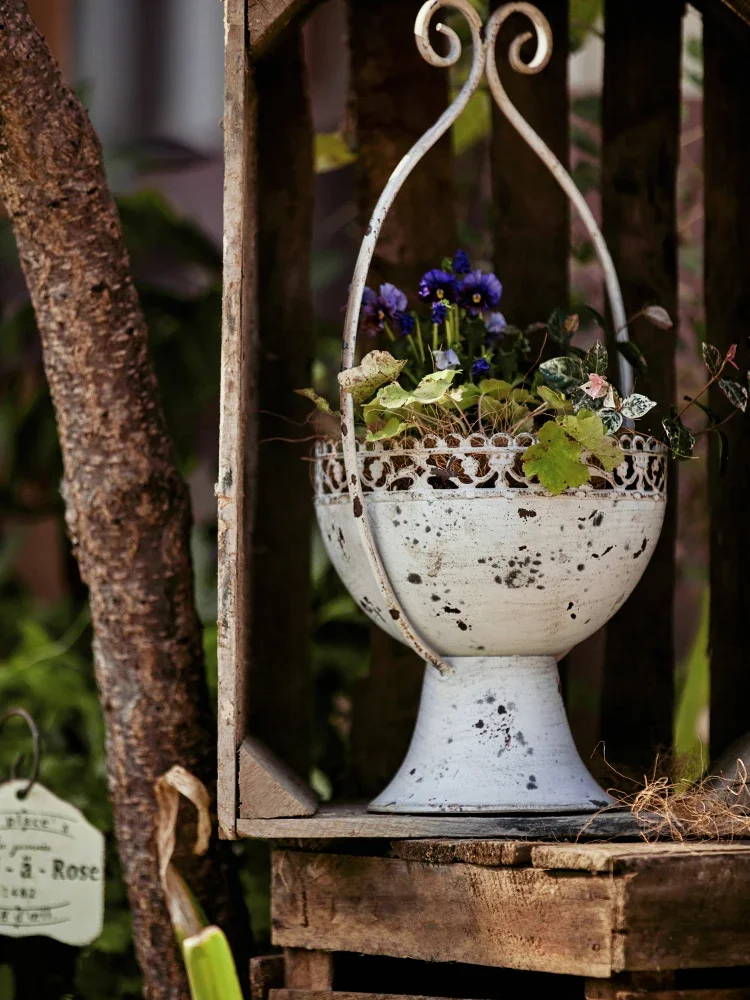 Metal Ironwork Retro Vintage Flower Pot Garden Balcony Courtyard Plant Vase Home Furnishings White Flower Pot Decorate Ornaments