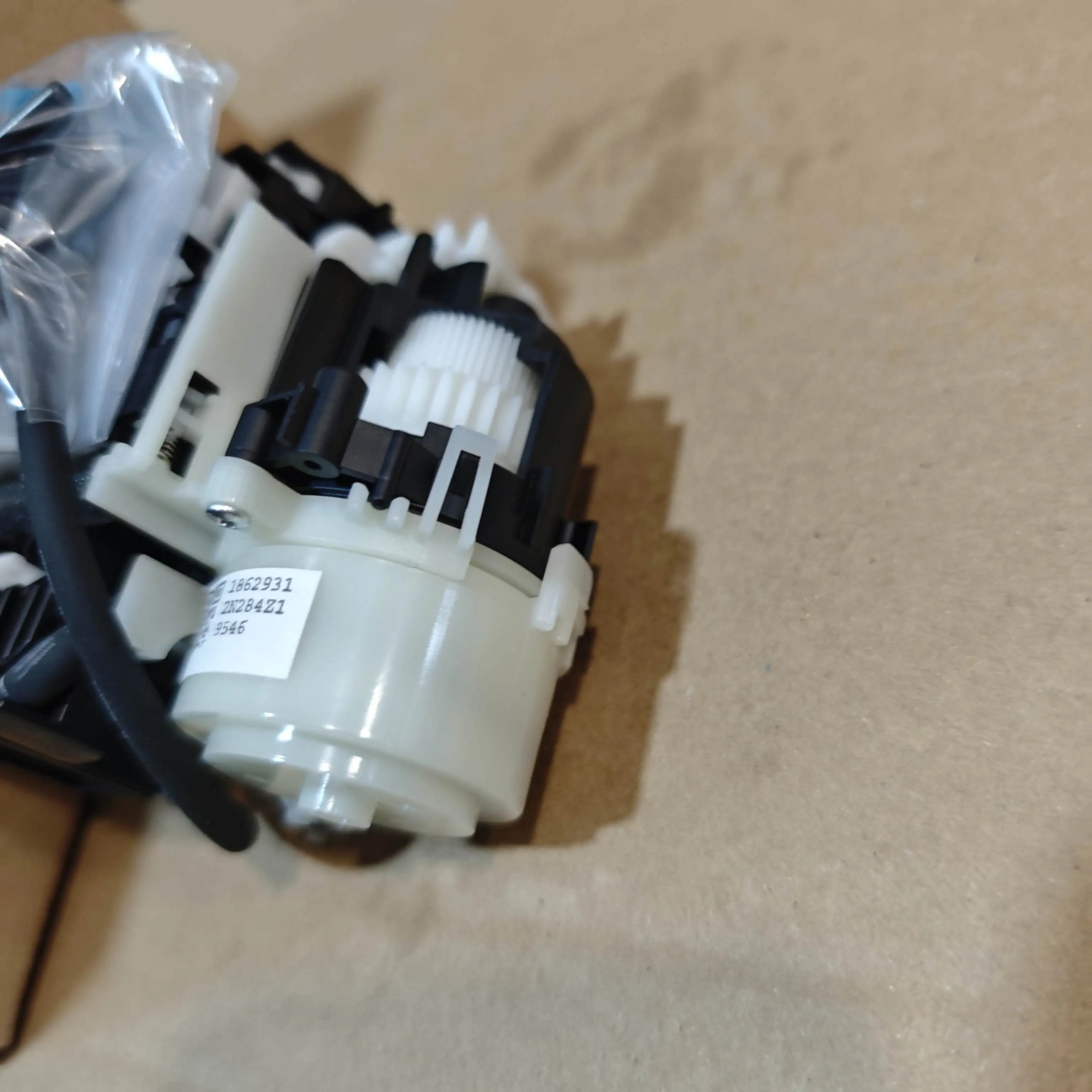 

1880515, оригинальный новый чернильный насос для Epson L18058 L8058 L8168 L8188 L18050 L8050 L8180 L8160, чернильная система в сборе