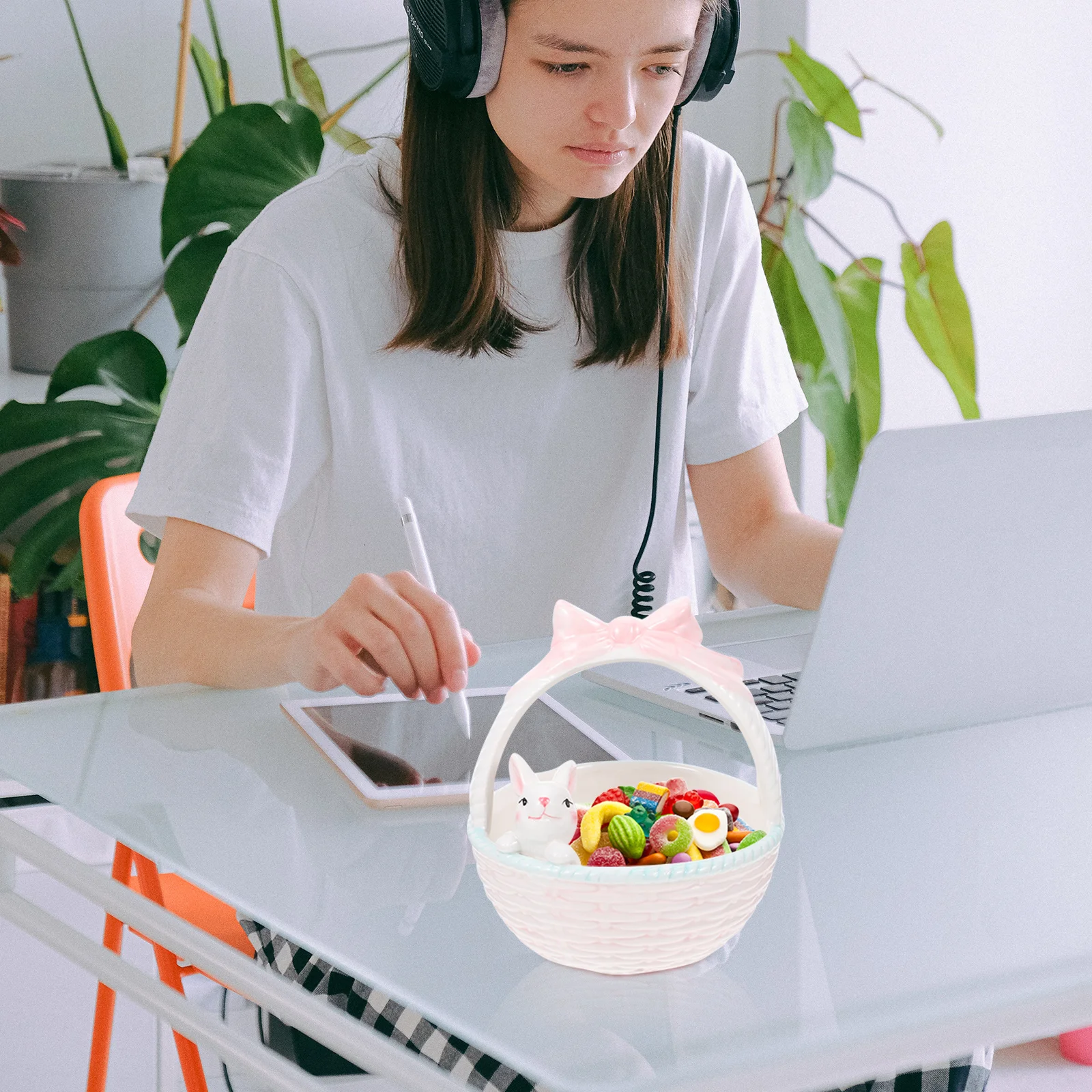 

Lovely Rabbit Basket Decorative Ceramic Craft for Home Garden Desk Decoration Easter Party Kids Shower Gift Multi-Function Fruit