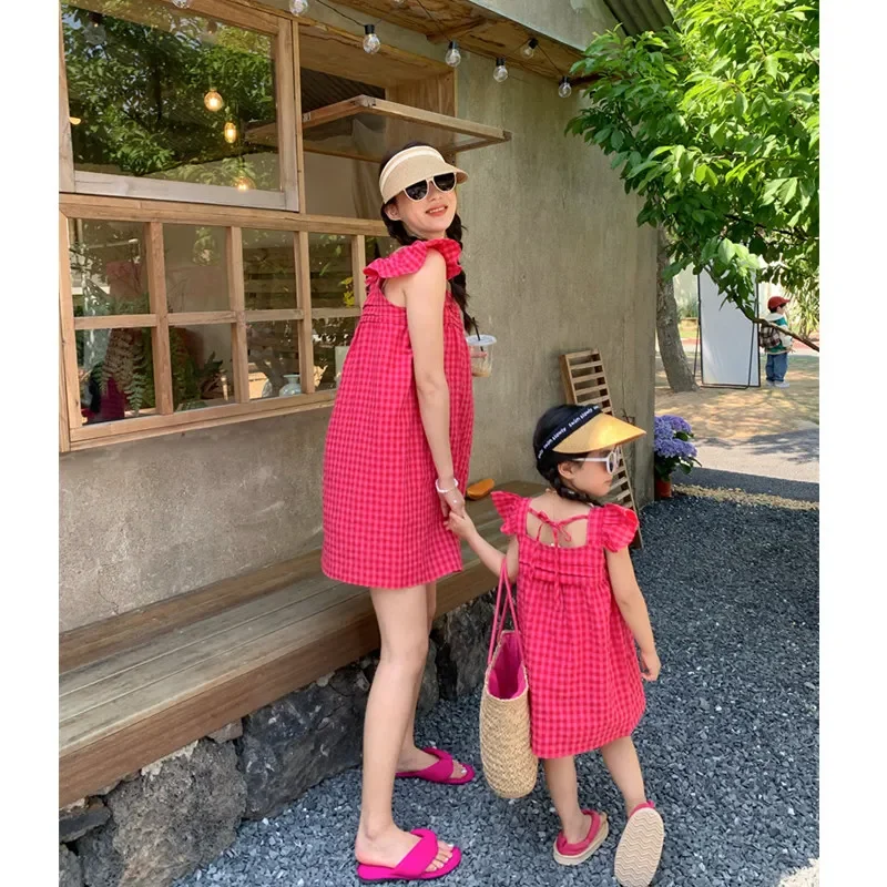 2024 Beach Mother Daughter Resort Dress Vacation Mom Girl Baby Matching Korean Equal Mama and Me Clothes Cute Ruffle Sleeve