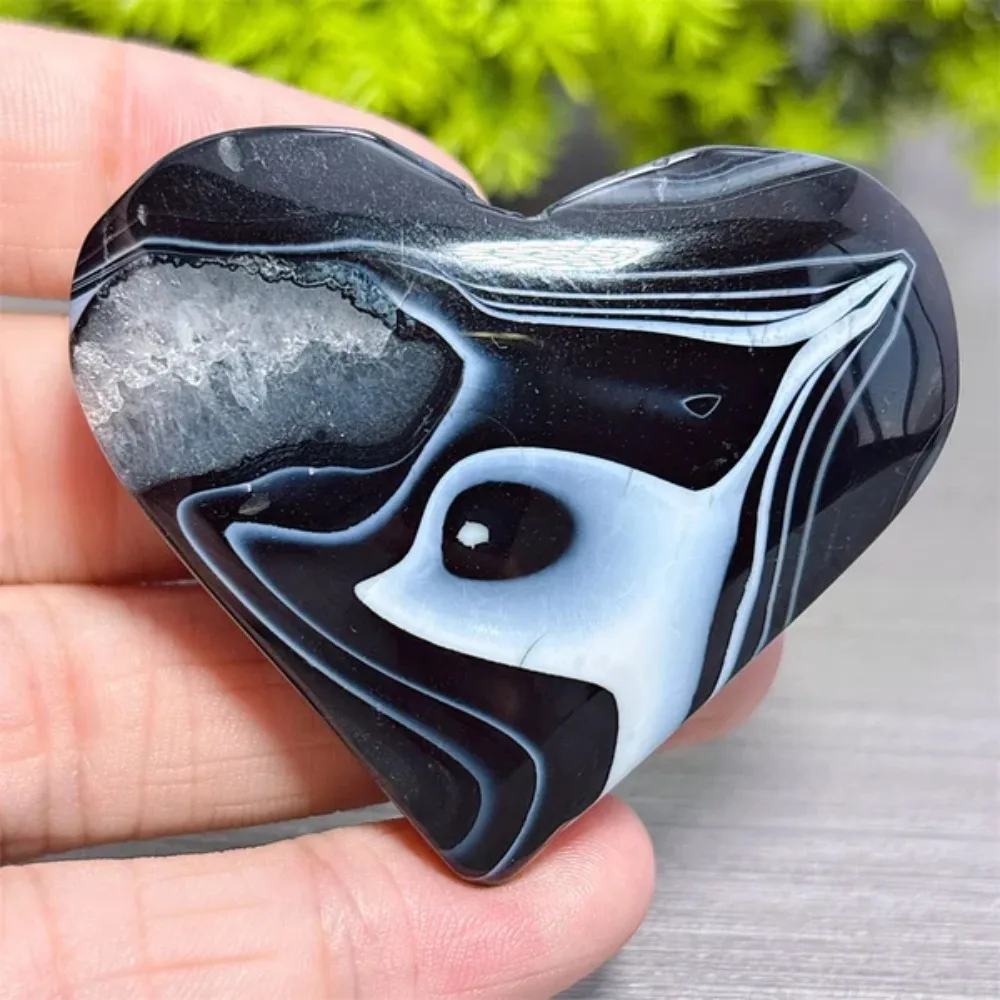 1pc Natural Stone-Black Banded Agate Heart Crystal Stone, Smooth Heart-Shaped with Bands for Valentine's Day, Easter