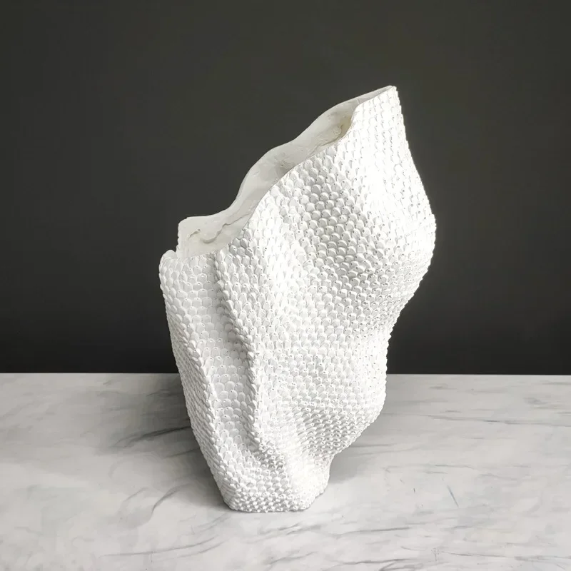 

-Vase ornaments, flower arrangements in the living room, Nordic art creativity, light luxury floor-to-ceiling dining table,