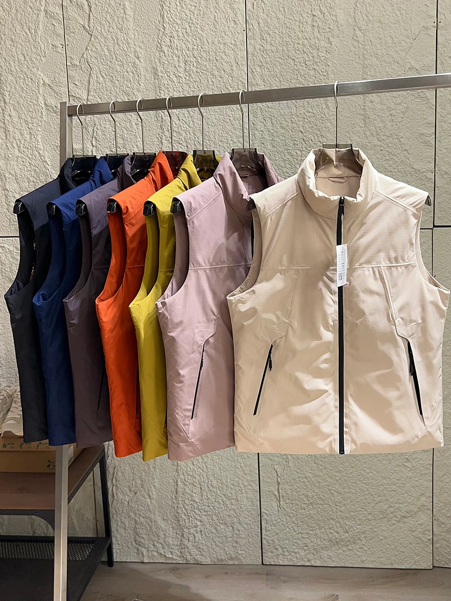 

Men's Outdoor Sports Fleece Vest Autumn Winter Warm Stand Collar Water Resistant Reflective Jacket Youth Active Style Polyest...