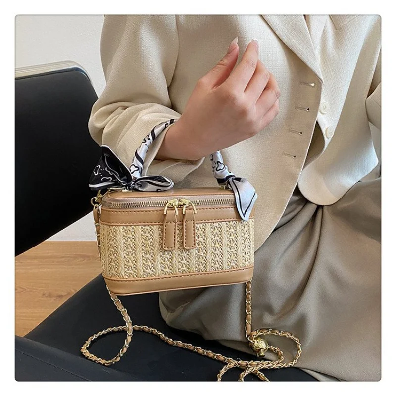 

Luxury Women's Hand Bags Made Of Premium Leather Boasting Casual Famous Spacious Soft Daily Refined Style​