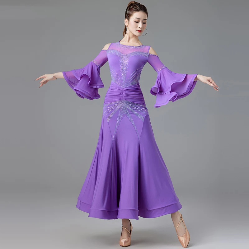 

2024 Ballroom Dance Competition Dress For Women Long Sleeved Big Swing Skirts Adult Female Modern Dance Performance Wear DQL9139