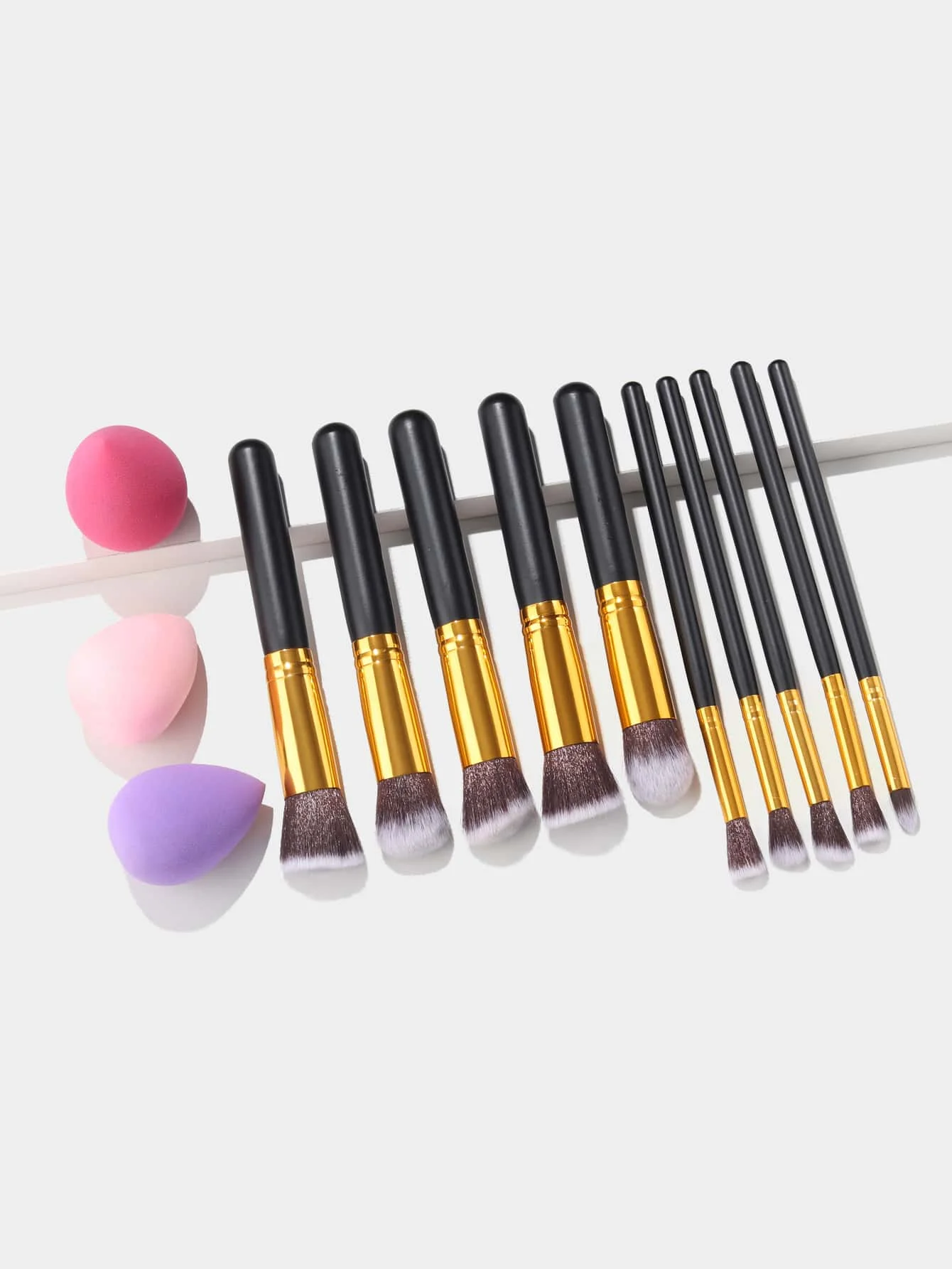 10-teiliges Lidschatten-Make-up-Pinsel-Set mit 3-teiligem Beauty-Schwamm-Blender, weichen Borsten, Augen-Make-up-Kosmetik-Werkzeugset