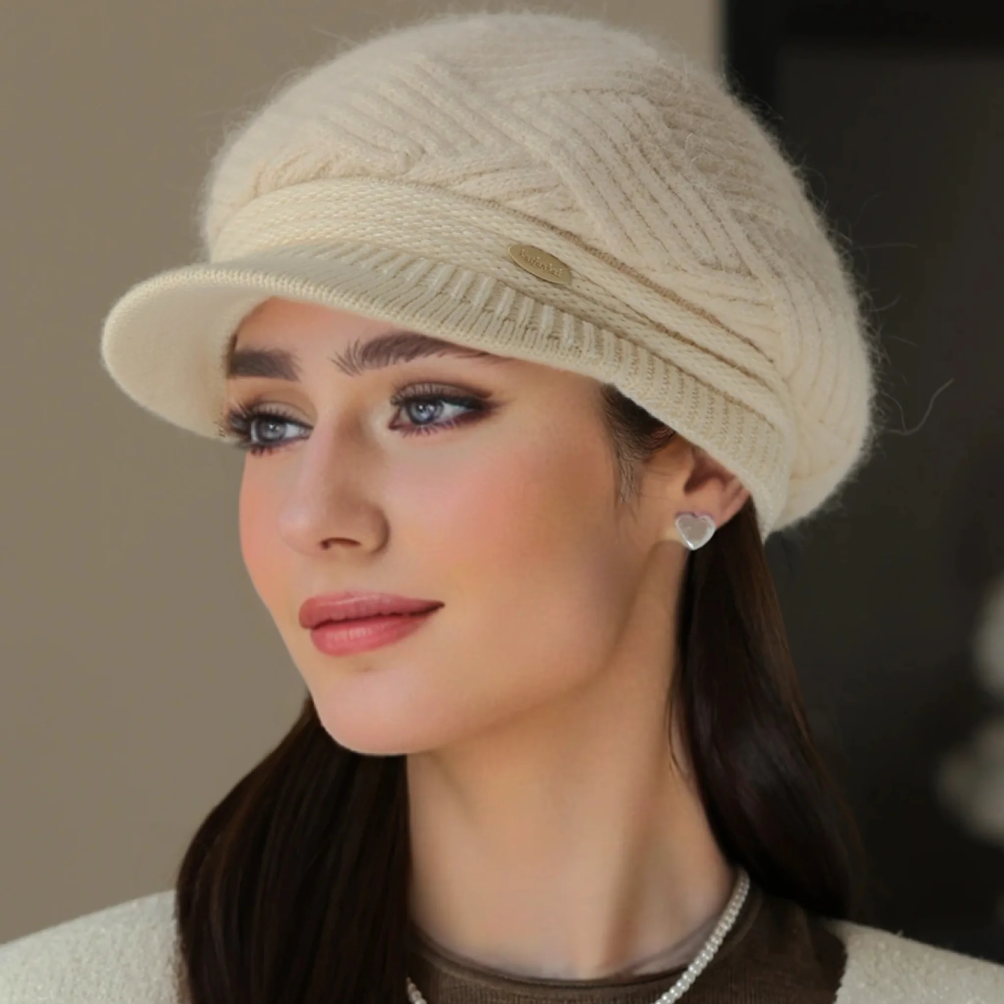Neue Stil Frauen Winter Hut Einfache Linie Design Plüsch Fell Gefüttert Kappe Für Frauen Casual Kaninchen Fell Mischung Streetwear Gestrickte Hut