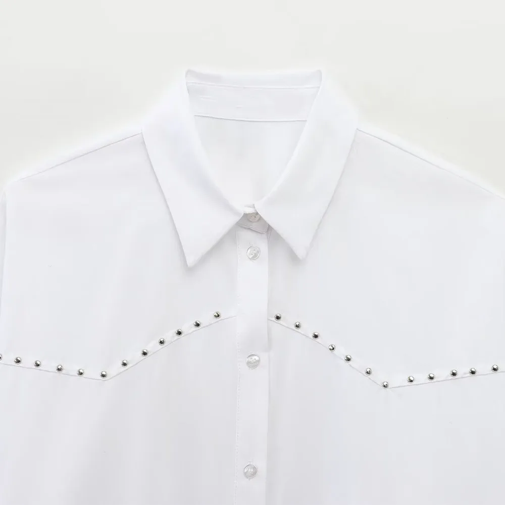 Damen Popeline Nietenhemd Loses Revers Langarm Einreihige Volltonfarbe Pendlerbluse Frühling Sommer Neues weibliches schickes Top