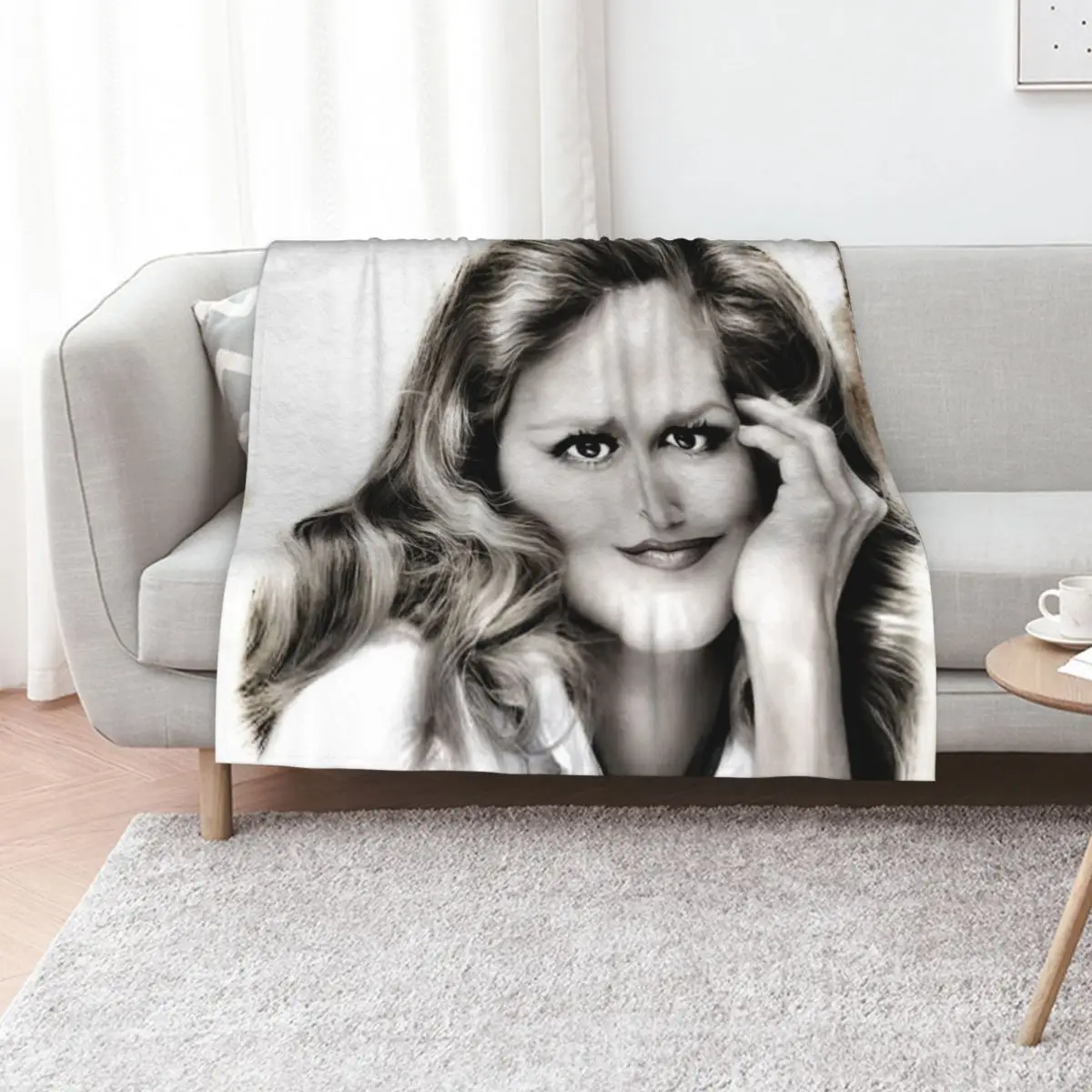 Dalida Throw Blanket Thin Soft Blanket for Summer Night Sleeping