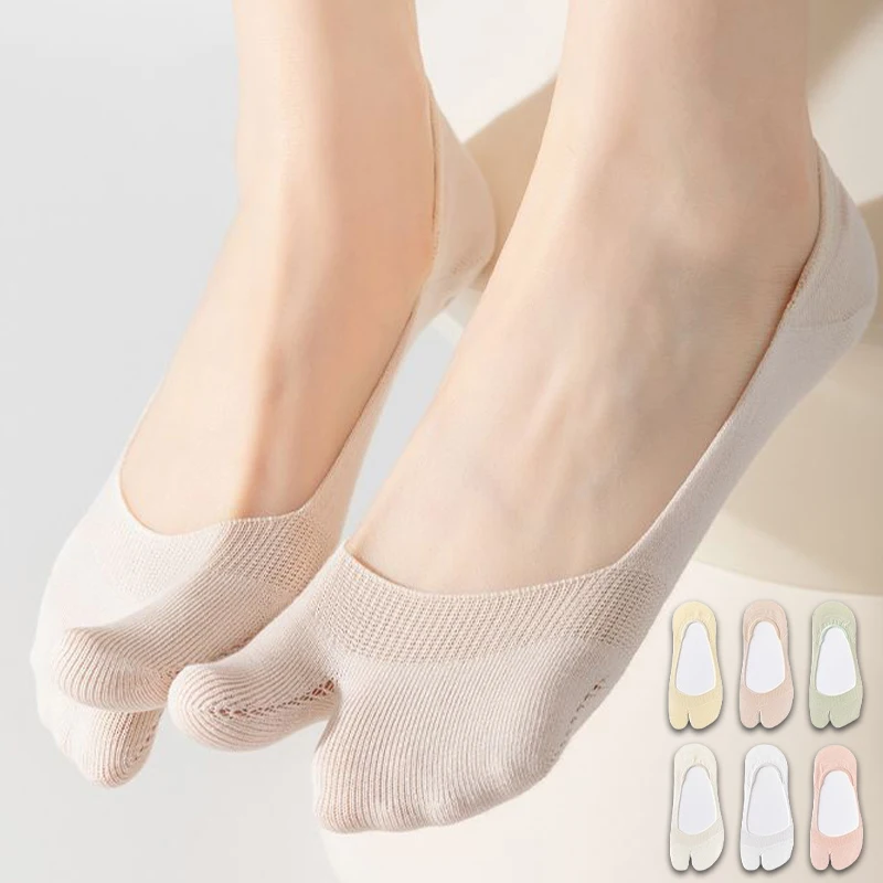 

3 Pairs of Split-Toe Socks for Women Thin Style No-Drop Non-Slip Two-Finger Socks Invisible Ultra-Shallow Boat Sock Solid Color