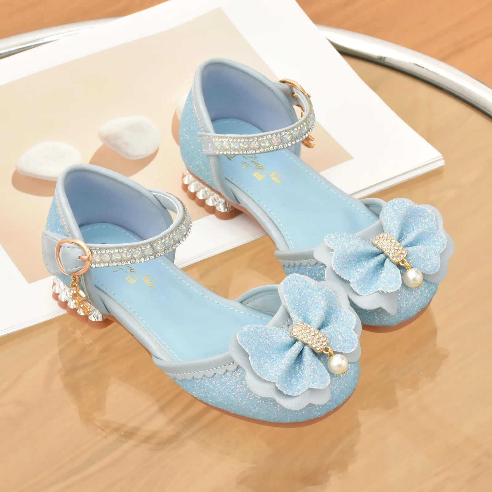 

Girls Sandals Children Leather Shoes Round-Toe Soft-Sole Princess High Heel Student Crystal Wedding Dance Party Performance Shoe
