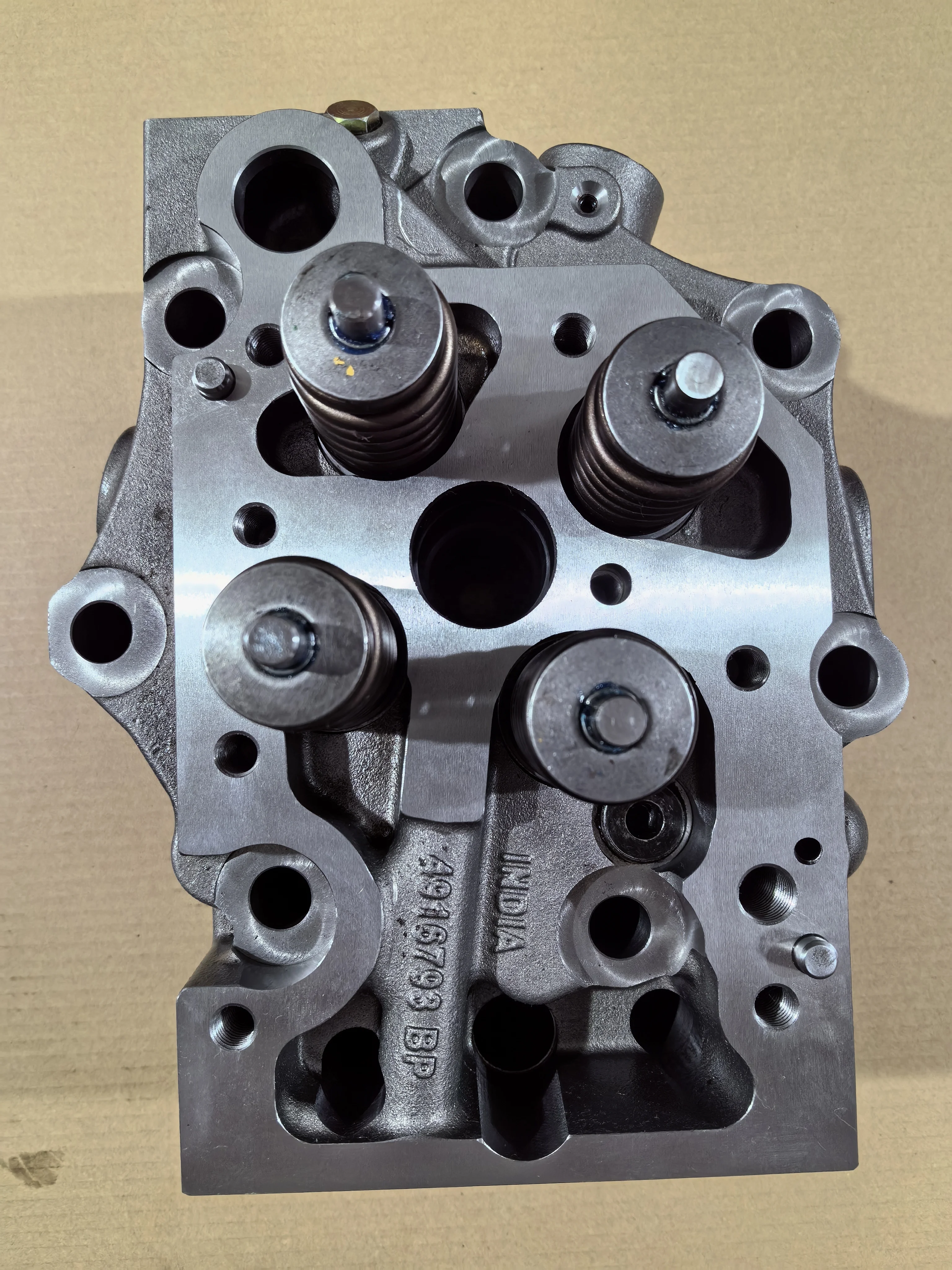 Cylinder head 5371844 5372057 5372484 5372485 5374754 4098444 Suitable for the Cummins QSK60 engine