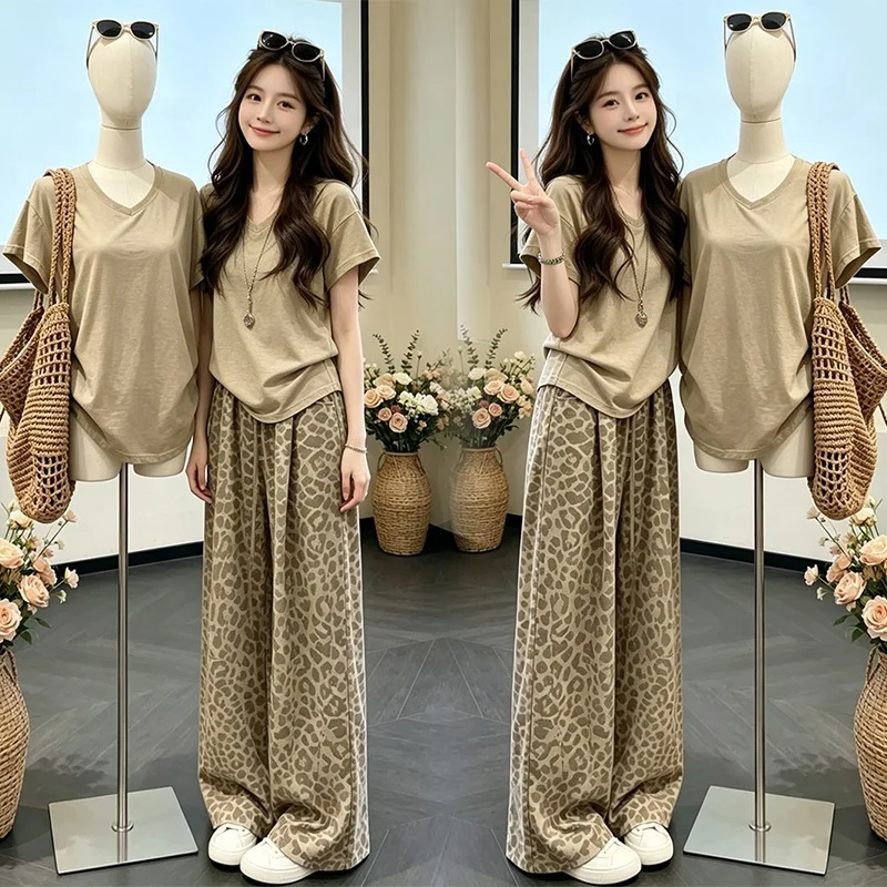 

Fashionable Loose Women's Set Summer 2026 Short Sleeve Top And Leopard Print Wide Leg Pants Two Piece Set Age Defying Trendy ...