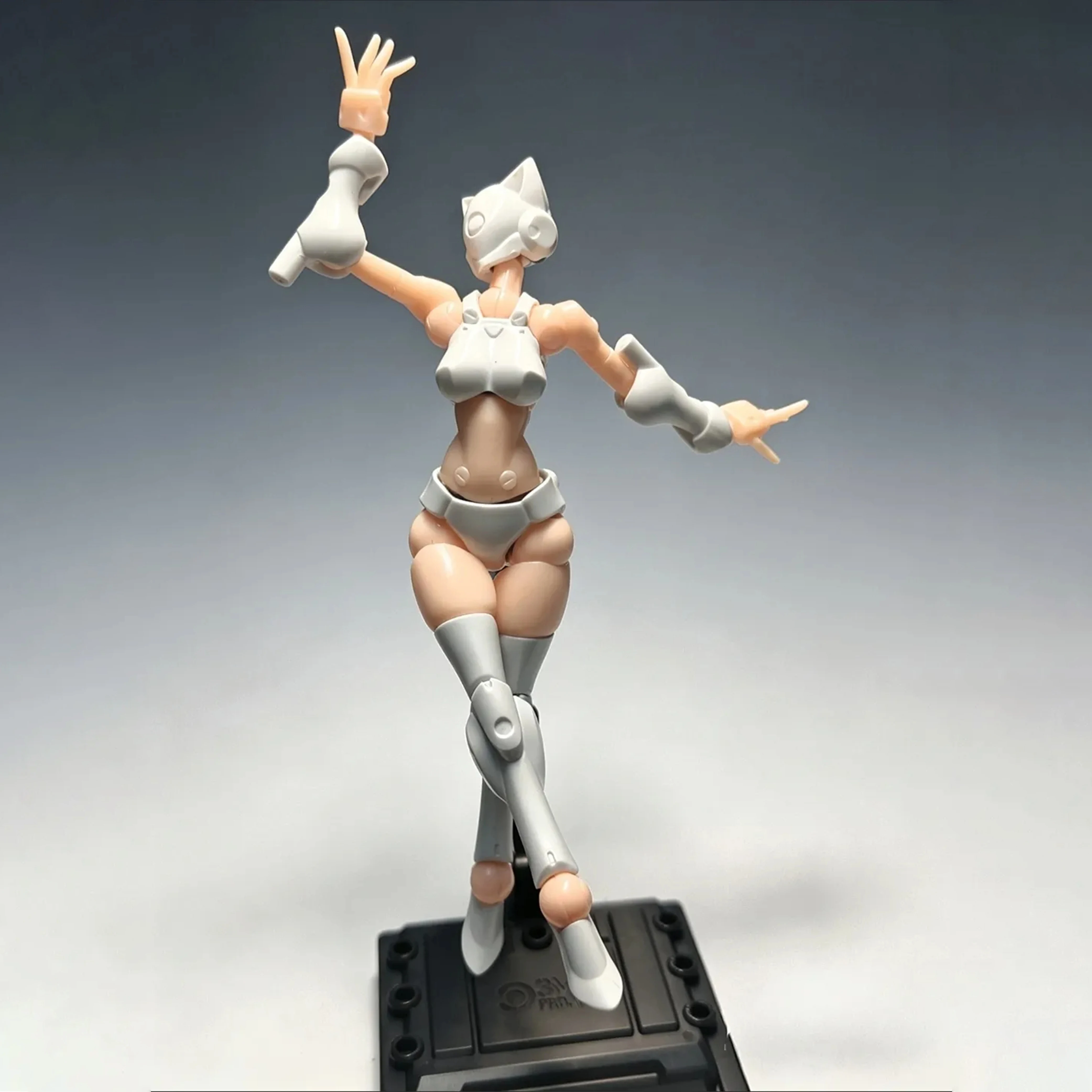 

SHEIK MAINLAND Action Figure 3min Project A 3.75inch Swift Female Mutant Super Movable Humanoid Body Strong Attack Alien Figure