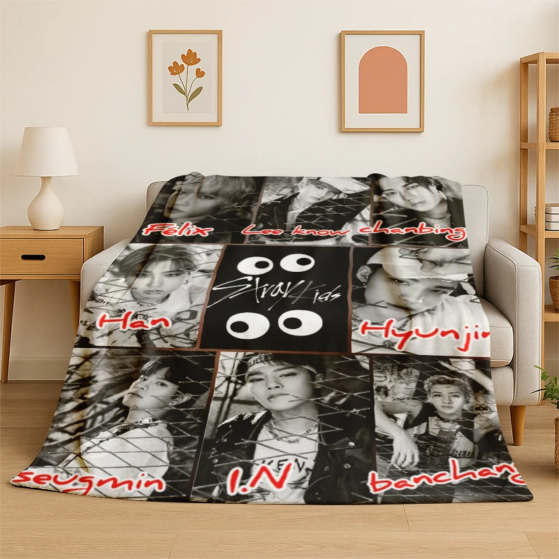 Kpop Stray Kids Music Star Flanelldecke, weiche, warme Überwurfdecke für Schlafzimmer, Wohnzimmer, Bett, Reisen, Camping, Picknick, Geschenk