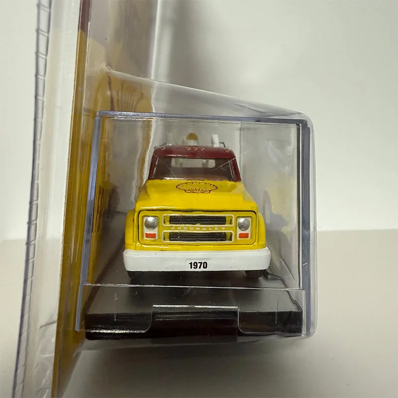 M2 Macchina 1/64 1970 Giallo Pickup Truck Modello di rimorchio Modello in lega fusa da corsa Giocattolo per bambini Regali regalo