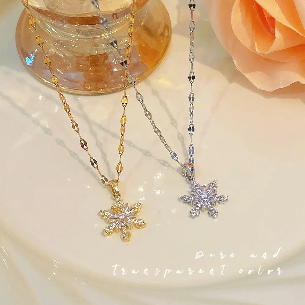 Snowflake Shining Crystal Necklace Rhinestone Snow Pendant Necklaces New Year Gift Jewelry Collares цепочка на шею