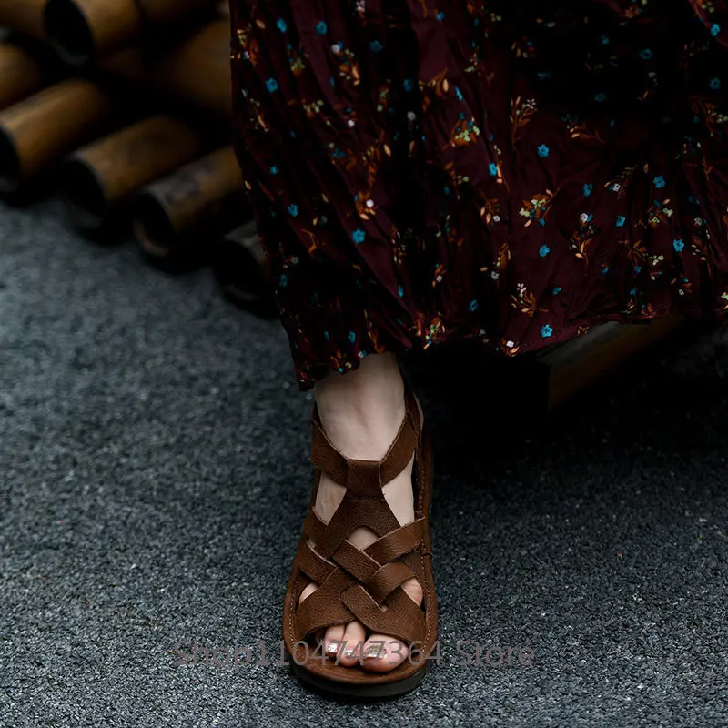 

Дизайнерские модные женские сандалии из натуральной кожи, удобные повседневные ретро-сандалии на плоской подошве, мягкие римские туфли из натуральной кожи