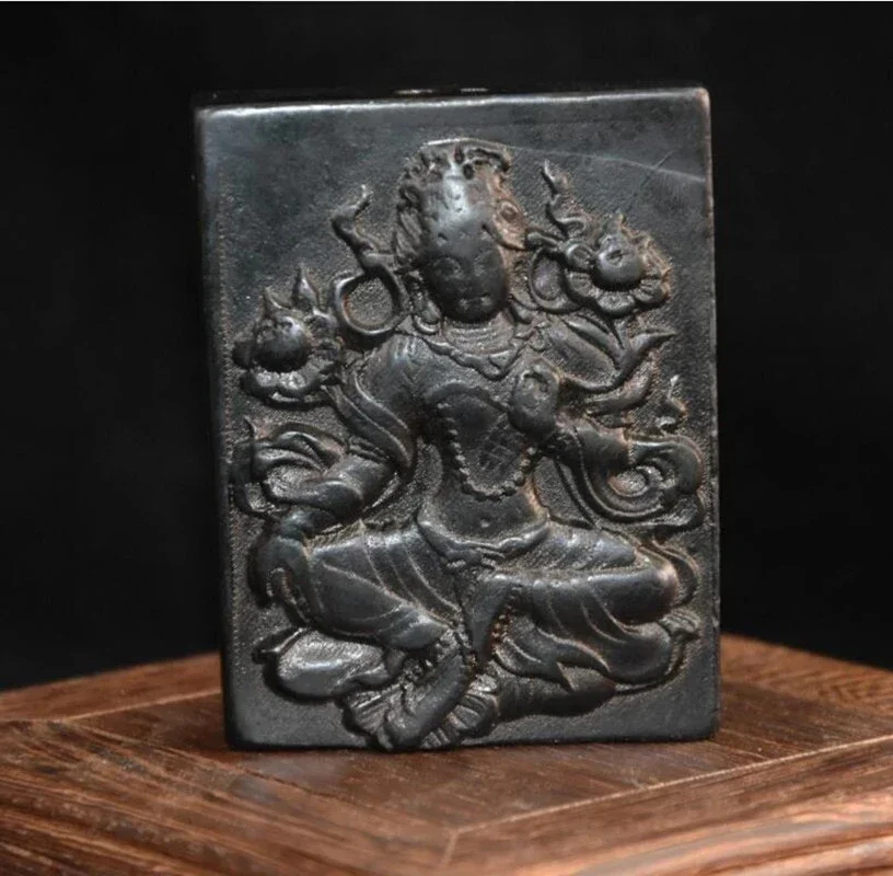 Hongshan culture archaize black iron meteorite Tibetan Buddha Guanyin Buddha amulet pendant statue