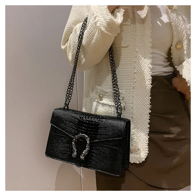 

Retro Style Fashion Chain Shoulder Bag for Women Snake Pattern Crossbody Small Square Bag Trendy Accessory Wholesale Hot Sale