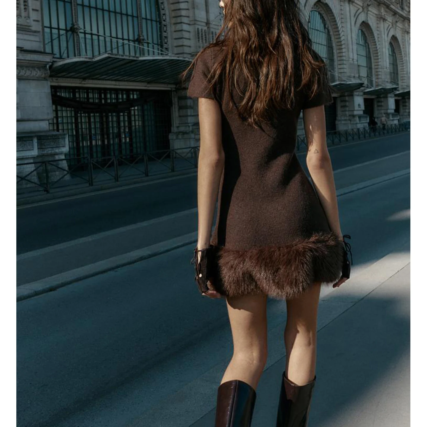 Otoño Invierno nueva mujer Hepburn Sle redondo Ne ort Sve piel sintética empalme tejido Dr poliéster A-Line falda Dr