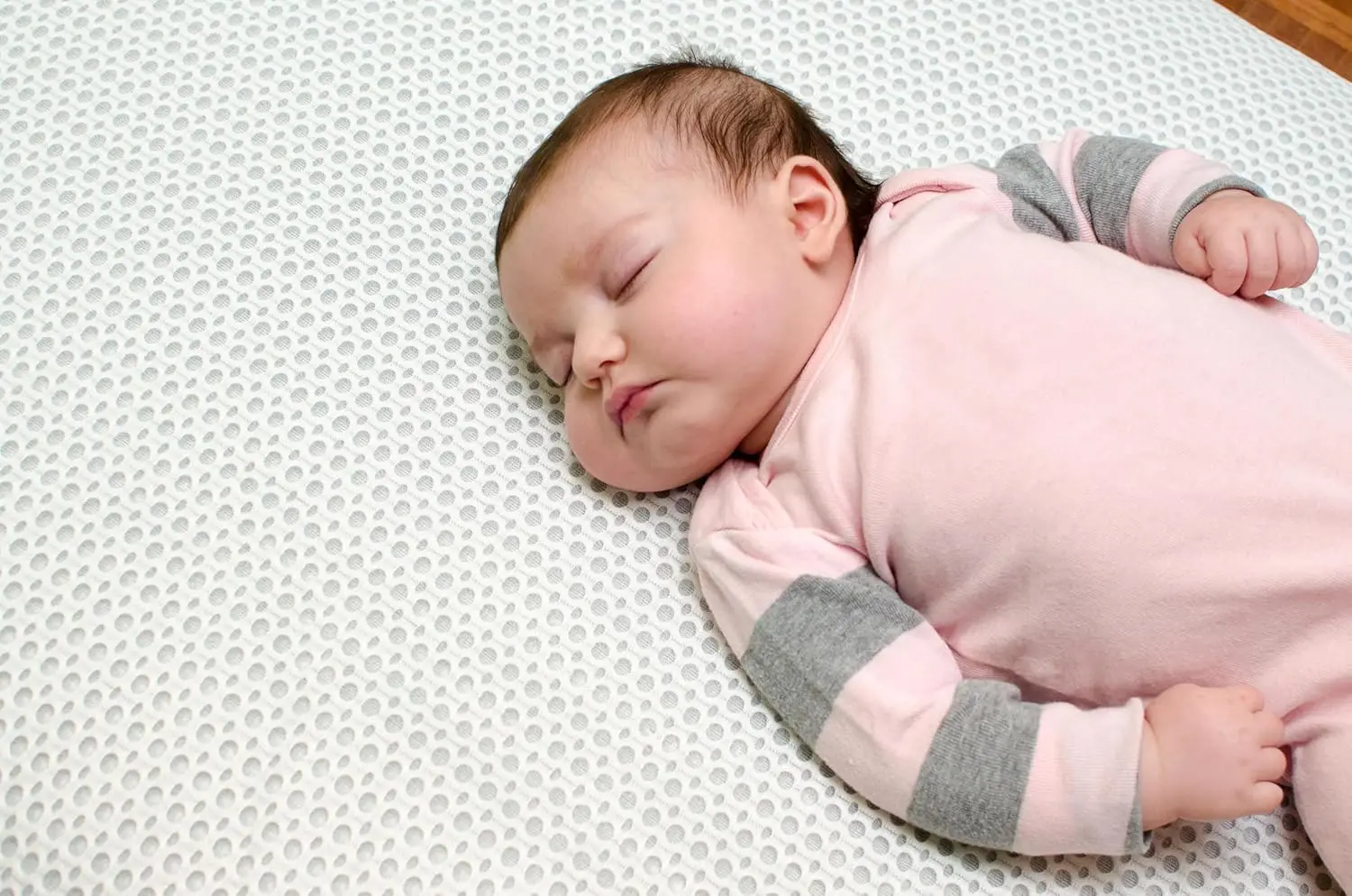 

Lullaby Earth Breathe Safe Air Breathable Crib Mattress Pad, Removable Mattress Cover With Waterproof Layer For Baby And