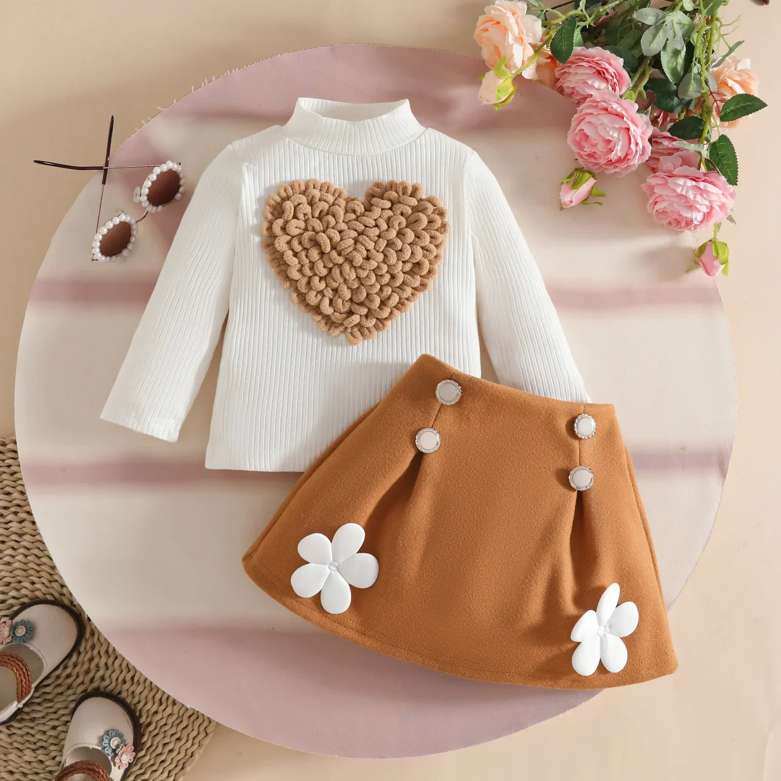 

0-3Y Baby Newborn Items 2Pcs Sets Toddler Girl Mock Neck Heart Patch Top and Flower Button Skirt Sweet Casual Infant Outfit