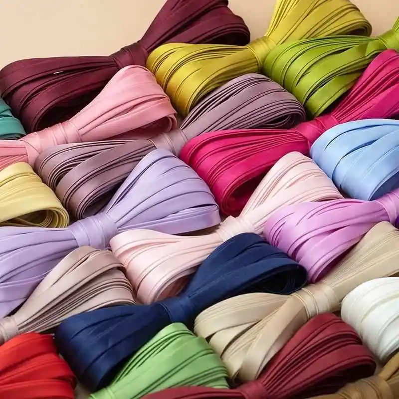 

Украшение из шелковой ленты для см. Рулонная лента для отделки одежды Ironl из атласной ткани от Pangle.