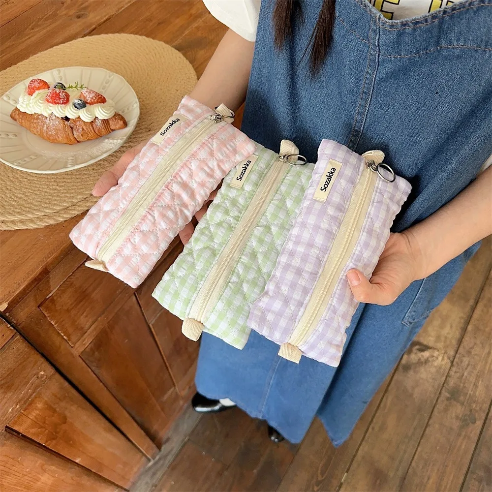 Sweet Large Capacity Plaid Pen Bag Makeup Brush Pouch Korean Style Sewing Pencil Case Cute Simple Stationery Storage Bag Travel