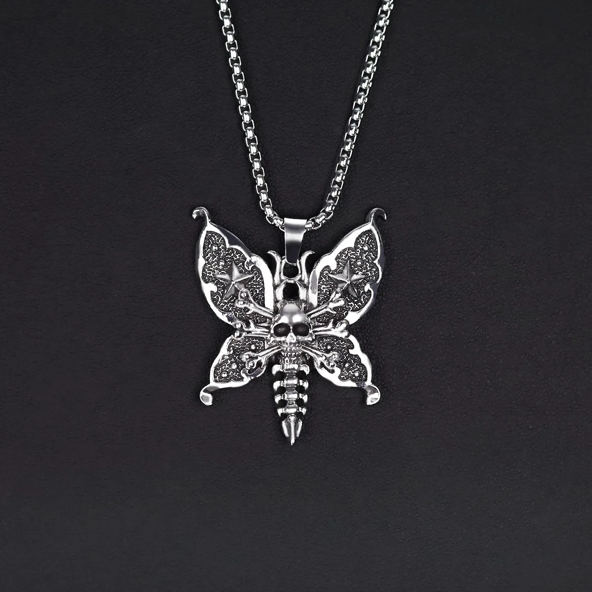 Vintage Gothic Style Death Moth Necklace Unisex Punk Stainless Steel Butterfly Skull Pendant Animal Jewelry Gift Dropshipping