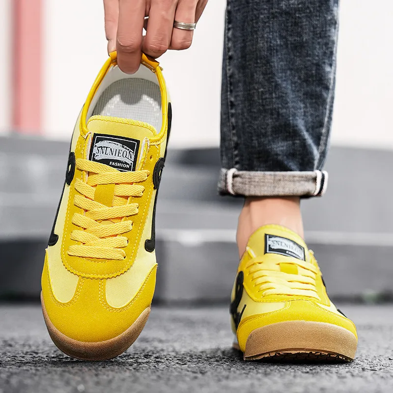 Summer Yellow Running Shoes for Men Women Comfort Flat Men Athletic Shoes Retro Jogging Shoes Trainers Men zapatillas de hombre