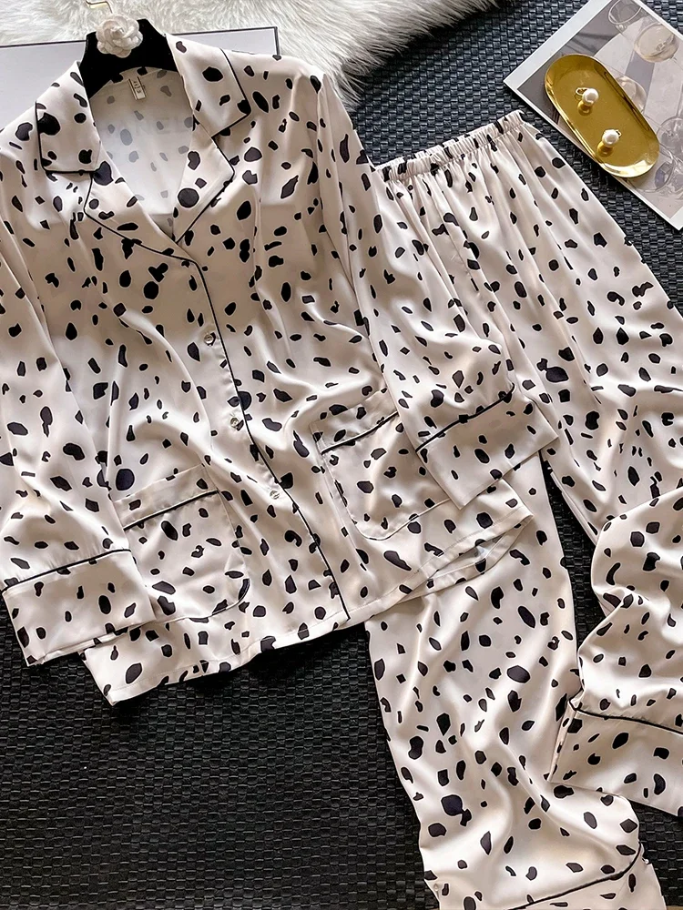 New leopard print white printed pajamas long sleeved home suit set 100% mulberry silk home suit