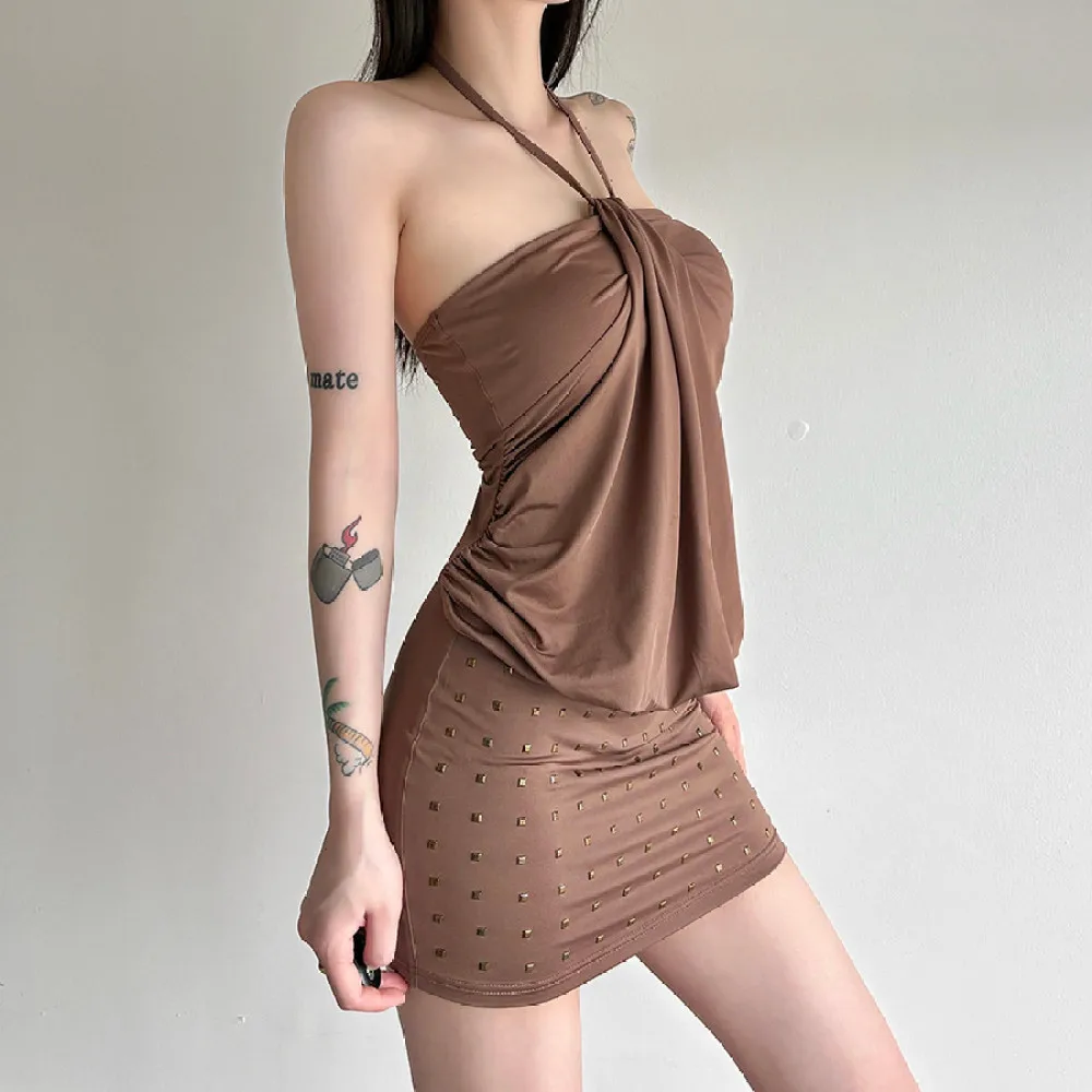 SylCue-minivestido elegante fruncido para mujer, vestido Halter con hombros descubiertos y espalda descubierta, moda urbana más delgada, ropa de estilo versátil Y2K