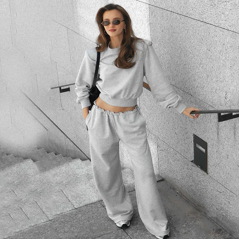 

New women's two-piece autumn sportswear outdoor gym fitness suit long sleeved round neck sweatshirt+pants